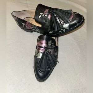 Vince Camuto Black Floral Tassel Loafers